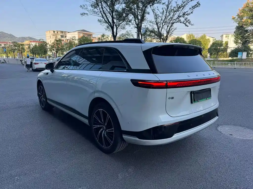 XPeng G9 — миниатюра 6