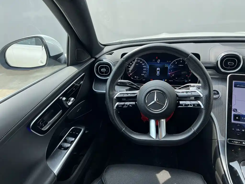 Mercedes-Benz C-Class — миниатюра 8