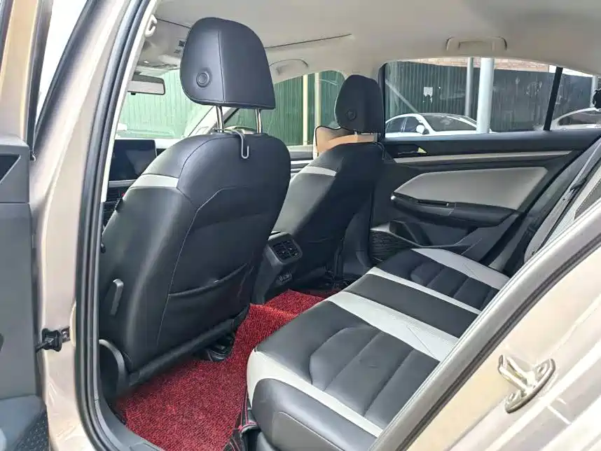 Volkswagen Bora — миниатюра 6