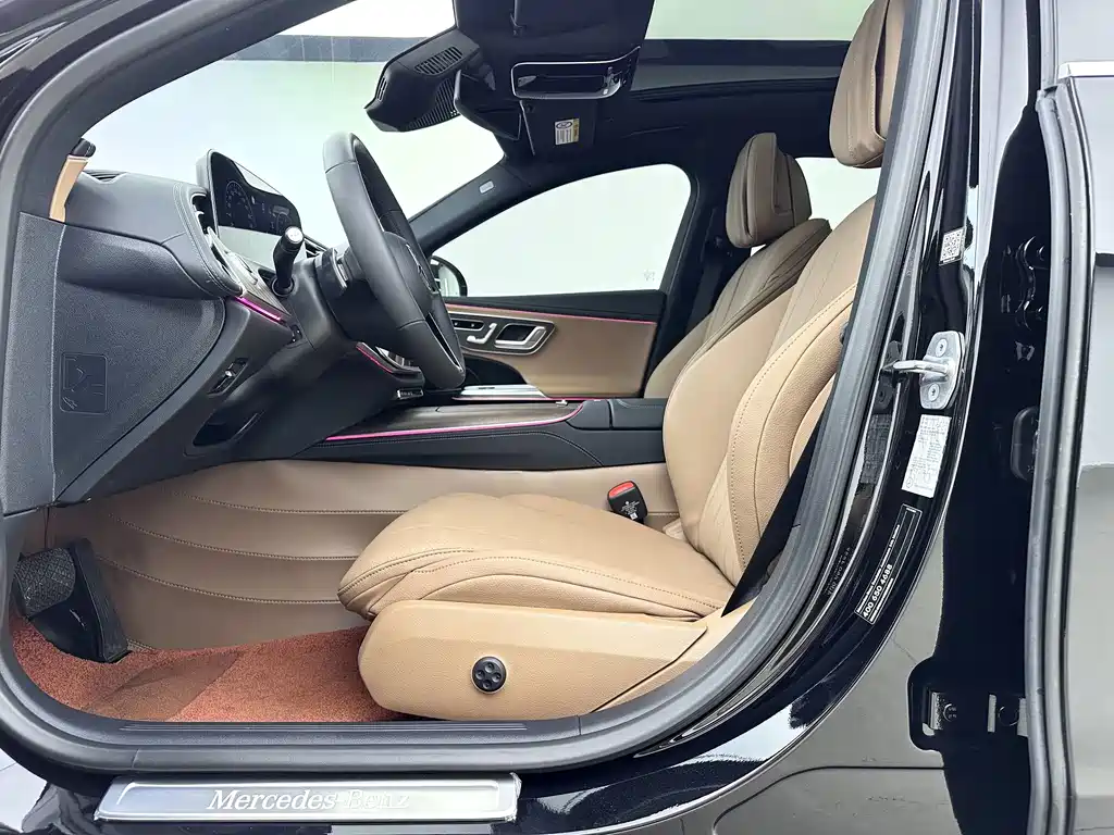 Mercedes-Benz E-Class — миниатюра 6
