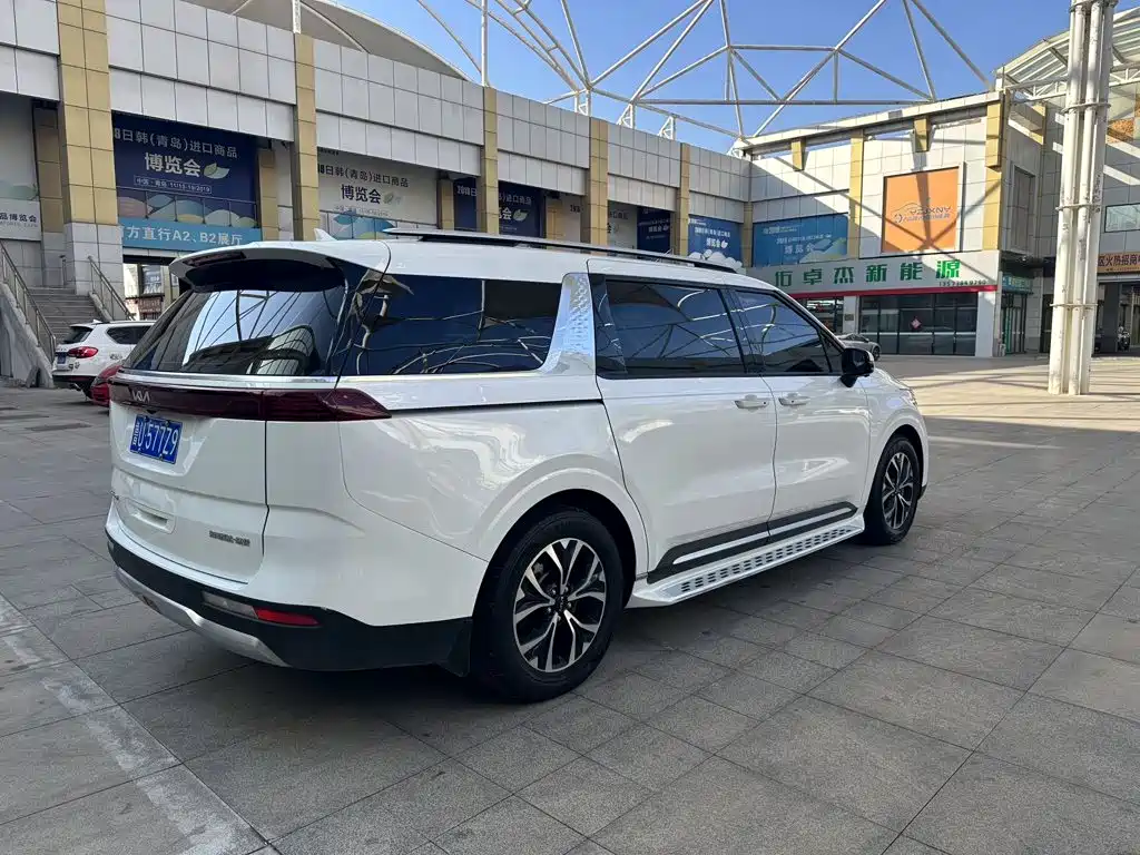 Kia Carnival — миниатюра 6