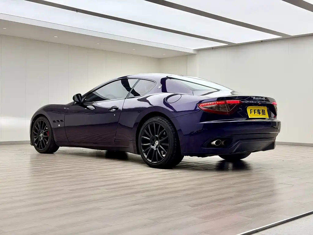 Maserati GranTurismo 2009 4.7L Sport Automatic