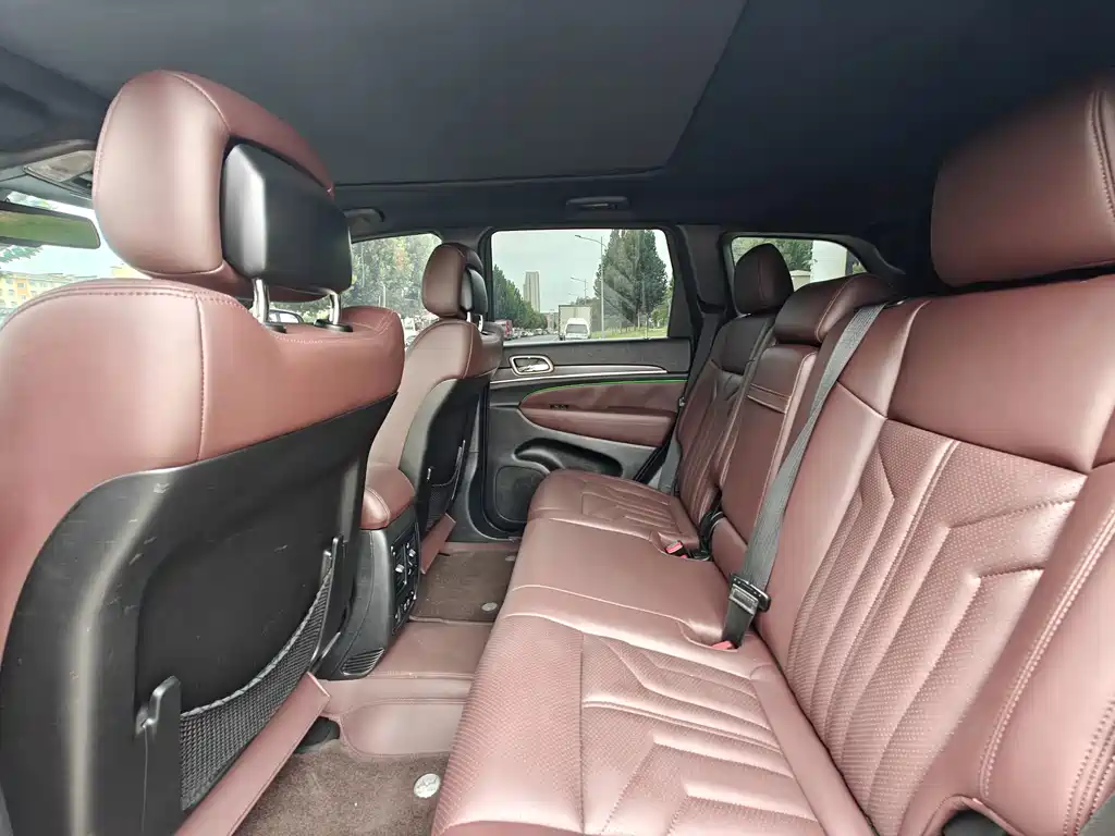 Jeep Grand Cherokee (Import) — миниатюра 11