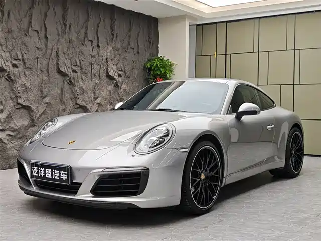PORSCHE  911 2017