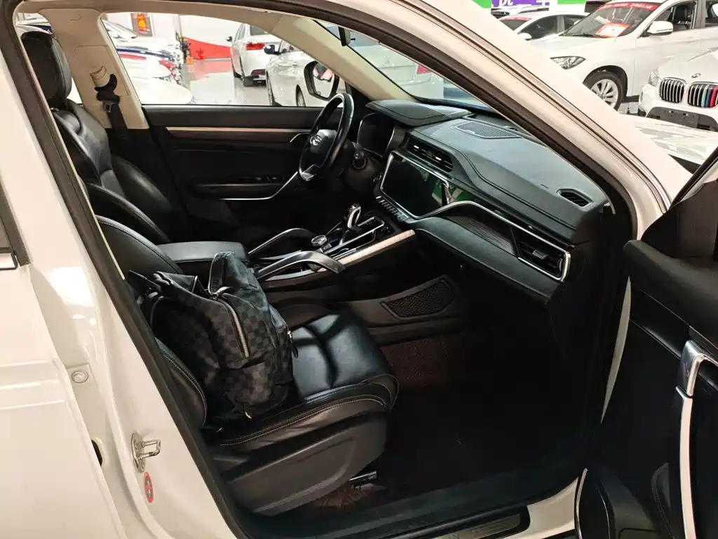 Geely Boyue — миниатюра 25