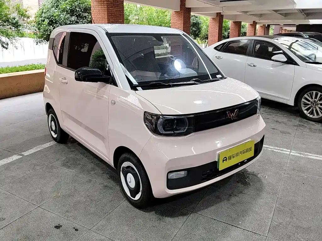 Wuling MINIEV — миниатюра 6