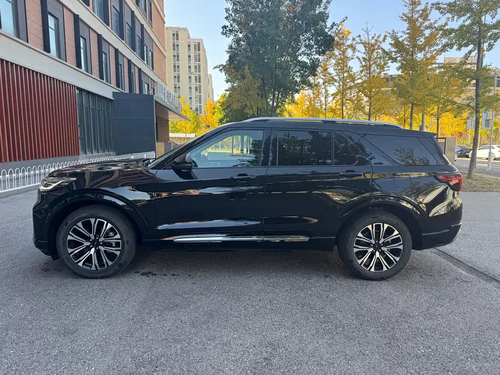 Ford Explorer — миниатюра 8