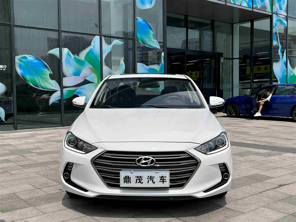 Hyundai Elantra 2016 1.6L AT Elite
