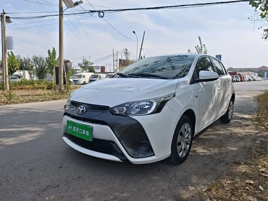 Toyota Yaris L — миниатюра 2
