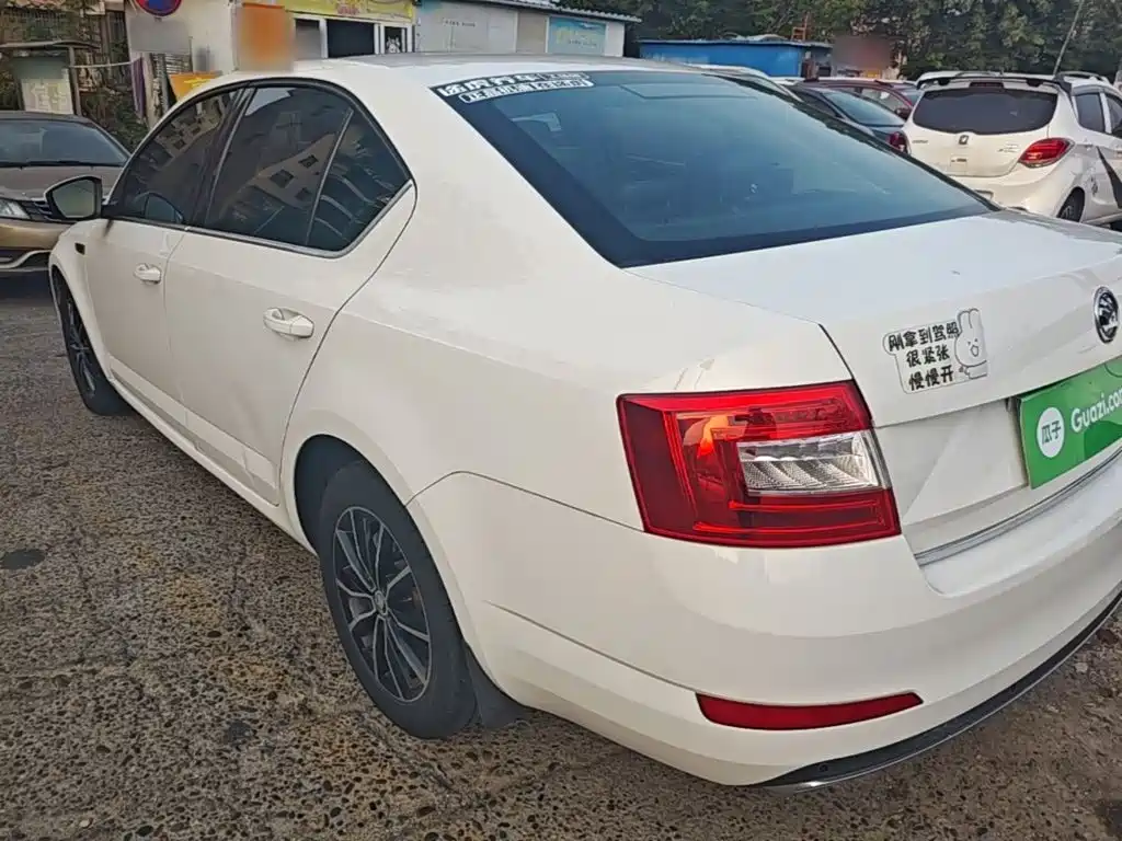 Skoda Octavia — миниатюра 5