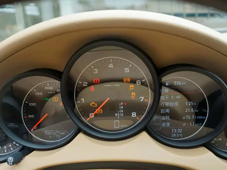 Porsche Cayenne — миниатюра 22