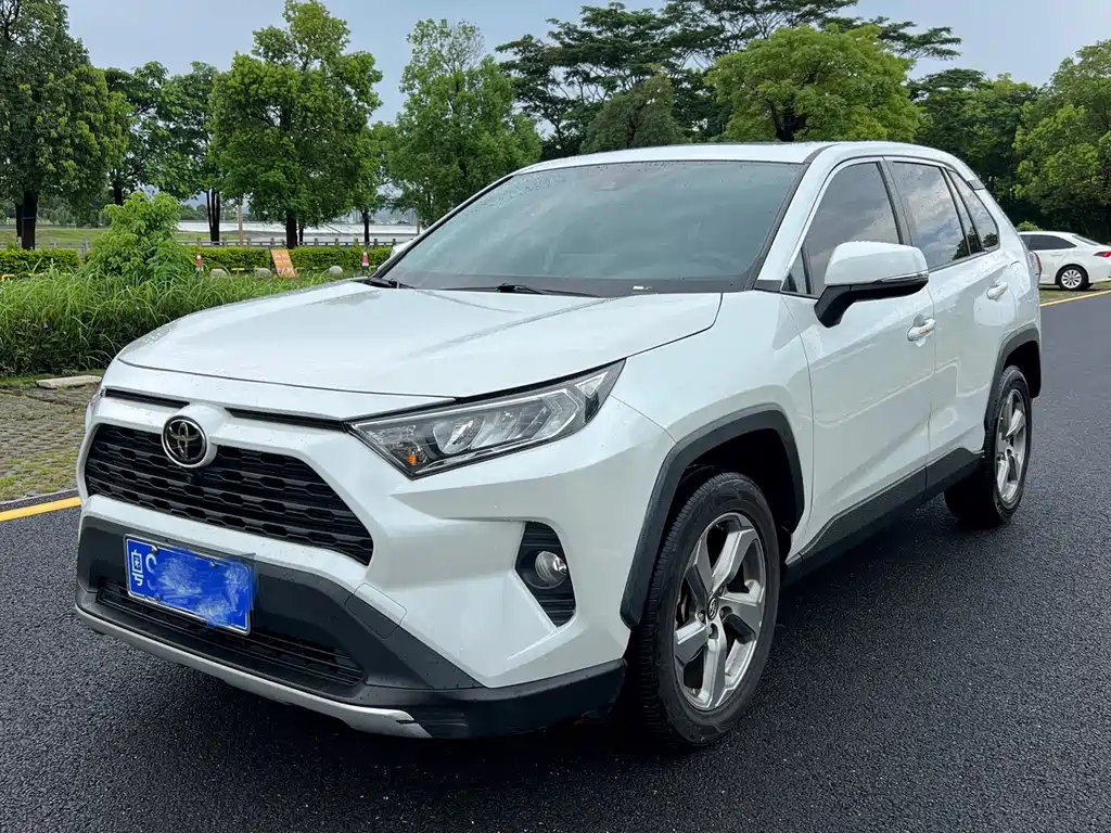 Toyota RAV4 2022 2.0L CVT