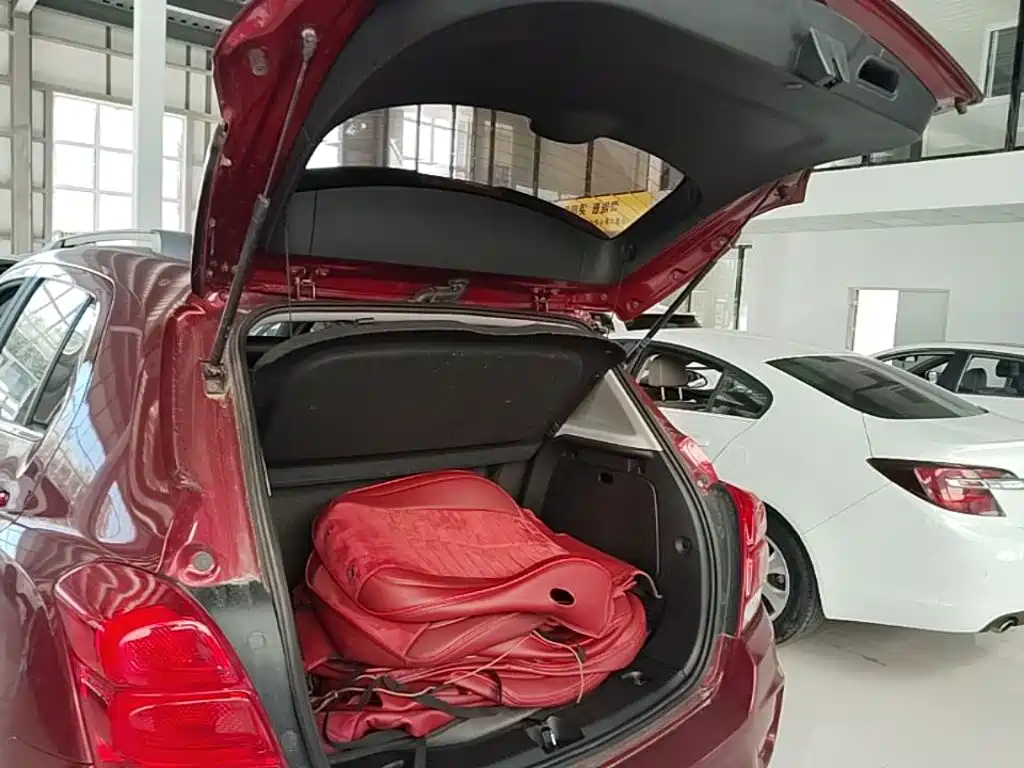 Chevrolet Trax — миниатюра 19