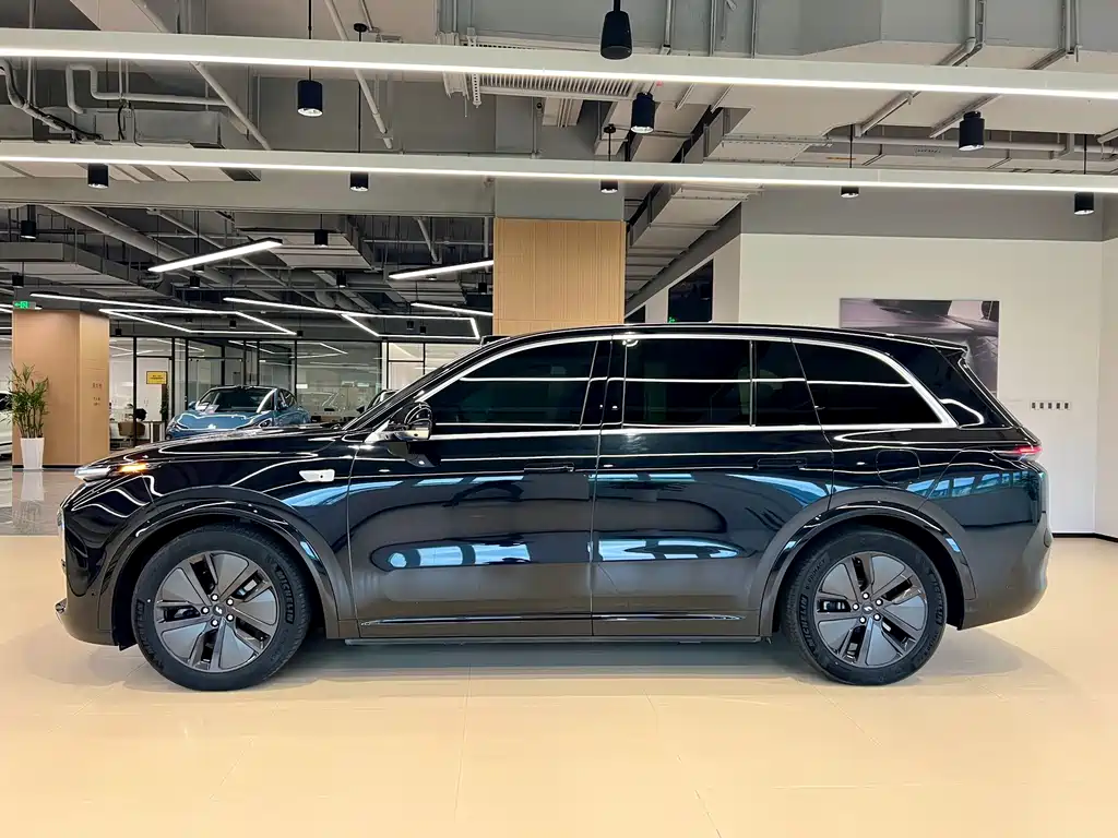 Li Auto Li L8 — миниатюра 3