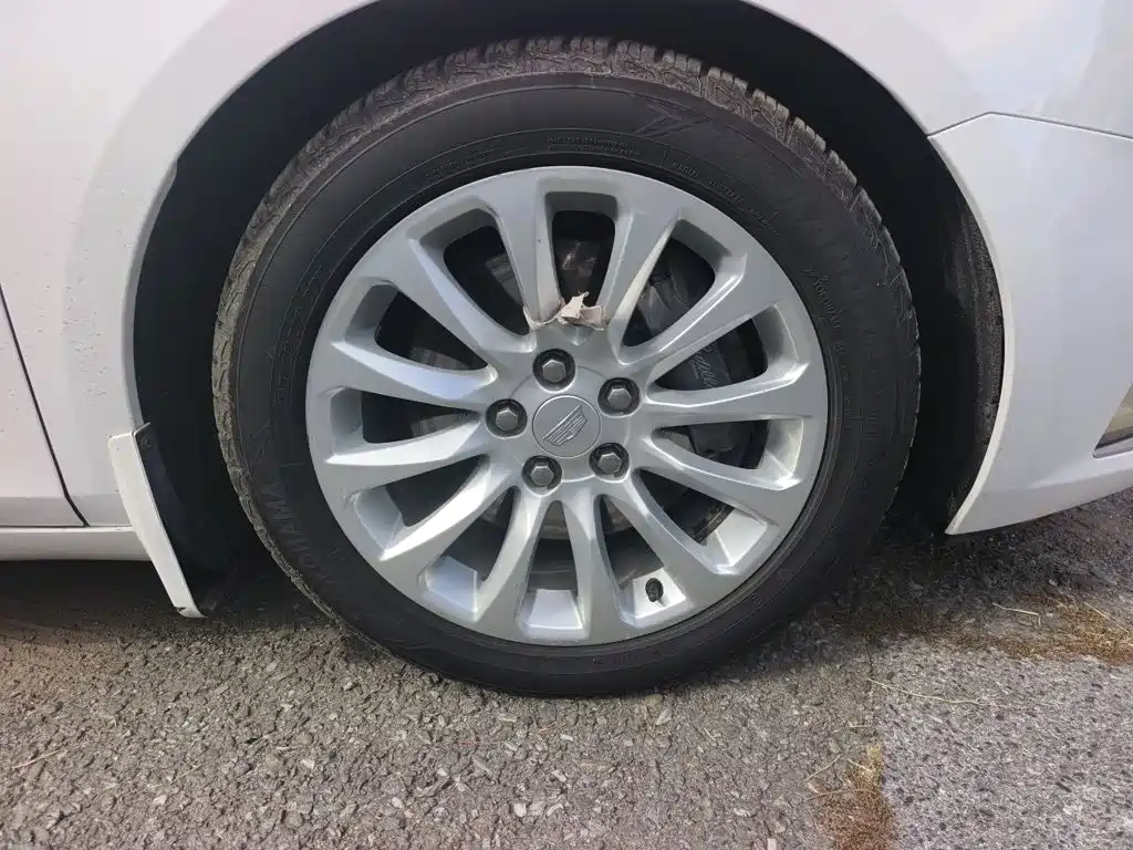 Cadillac XTS — миниатюра 8
