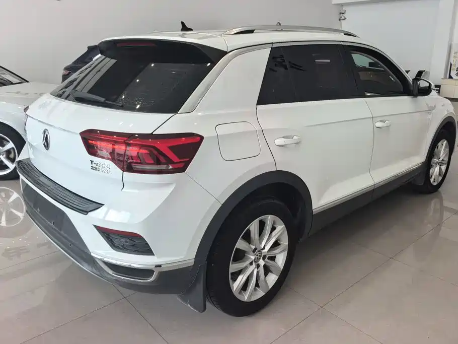 Volkswagen T-Roc — миниатюра 3