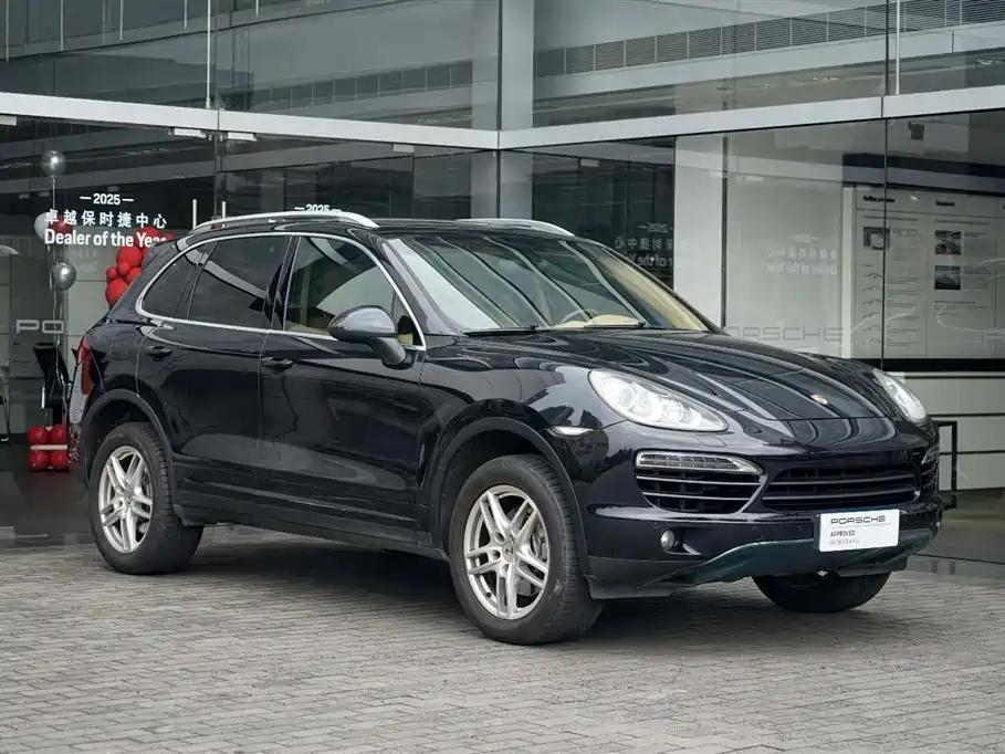 Porsche Cayenne — миниатюра 4