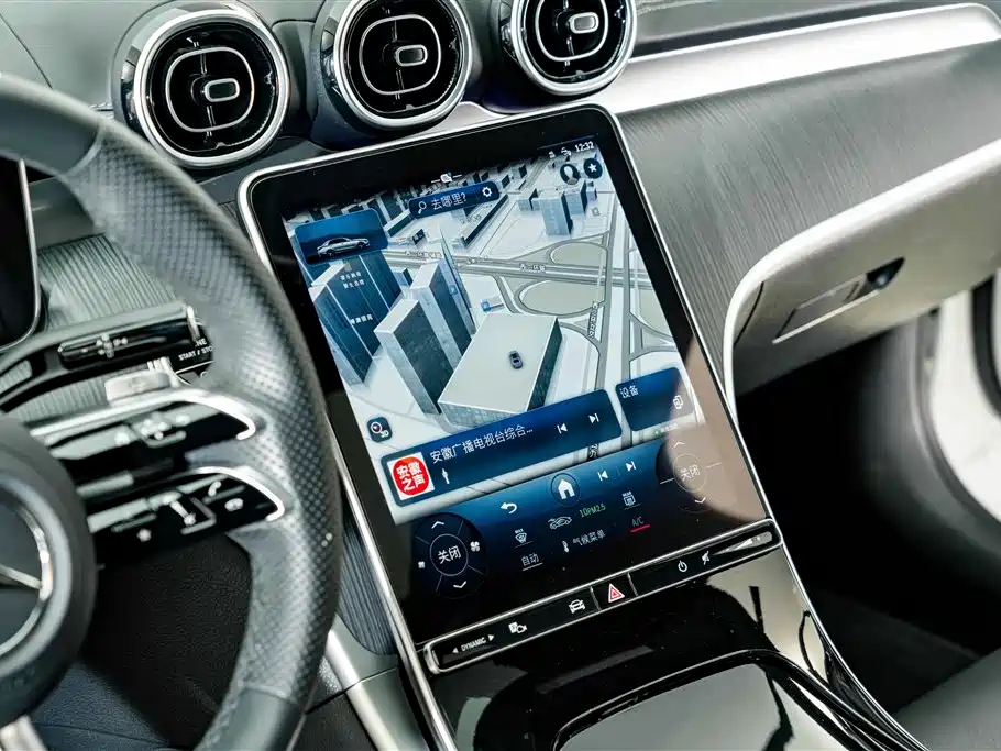 Mercedes-Benz C-Class — миниатюра 11