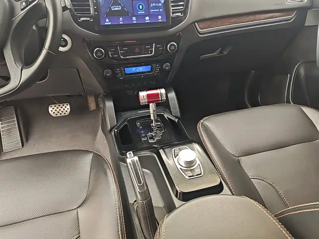 Geely Haoqing SUV — миниатюра 14