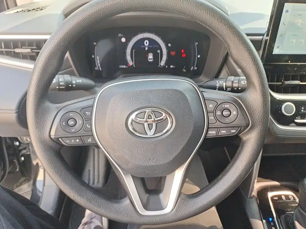 Toyota Frontlander — миниатюра 11