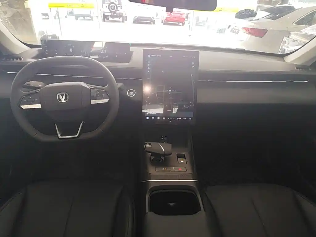 Changan Eado — миниатюра 10