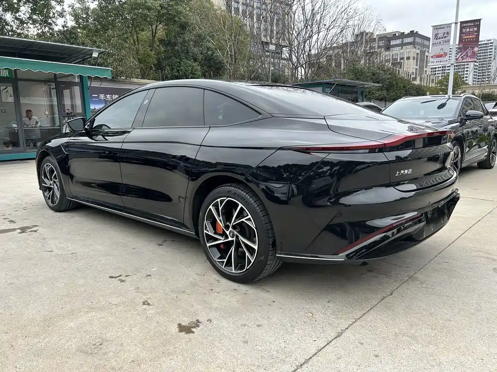 ZHIJI AUTOMOBILE ZHIJI L7