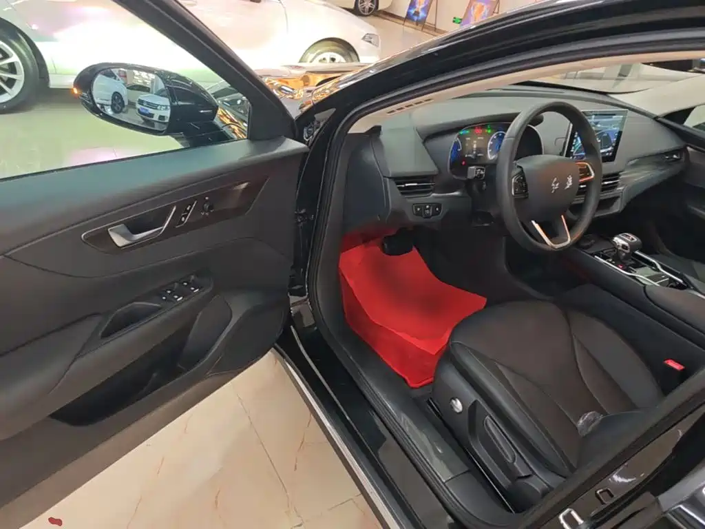 Hongqi Hongqi E-QM5 — миниатюра 16