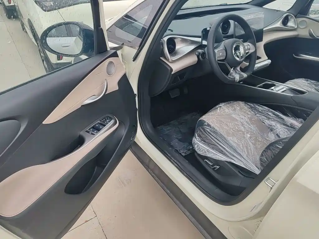 BYD Dolphin — миниатюра 16