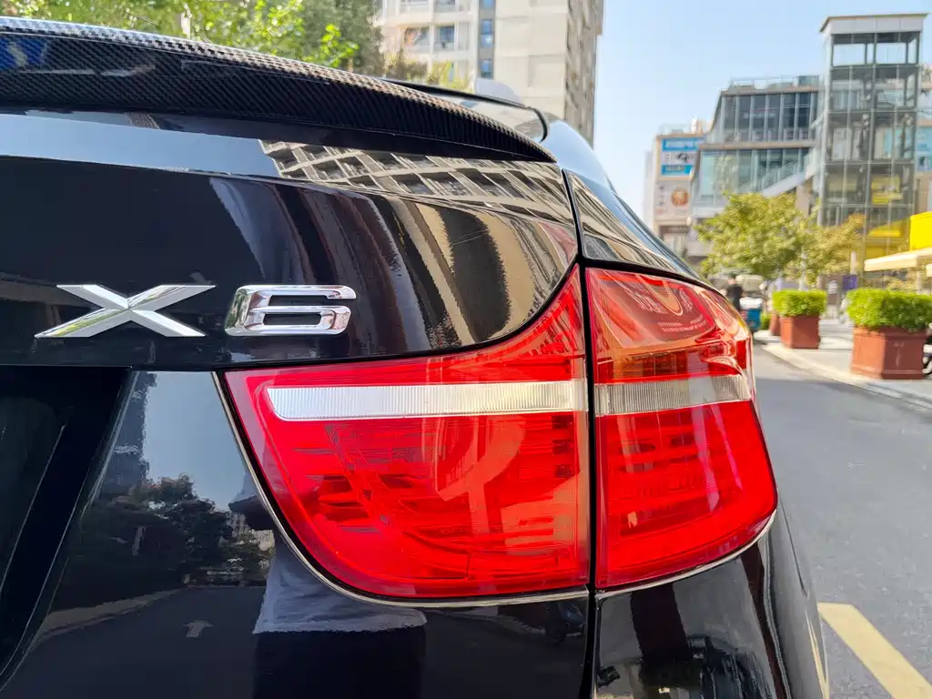 BMW X6 — миниатюра 7