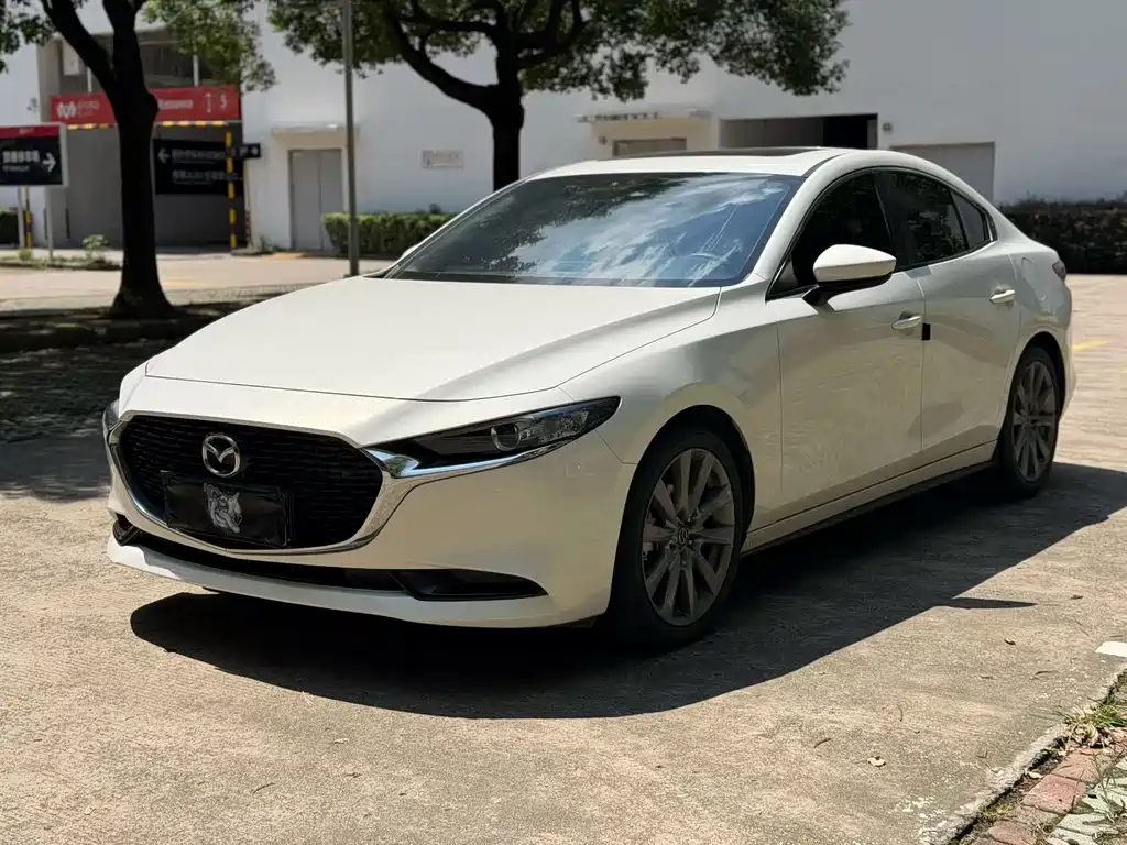 Mazda 3 Axela — миниатюра 2