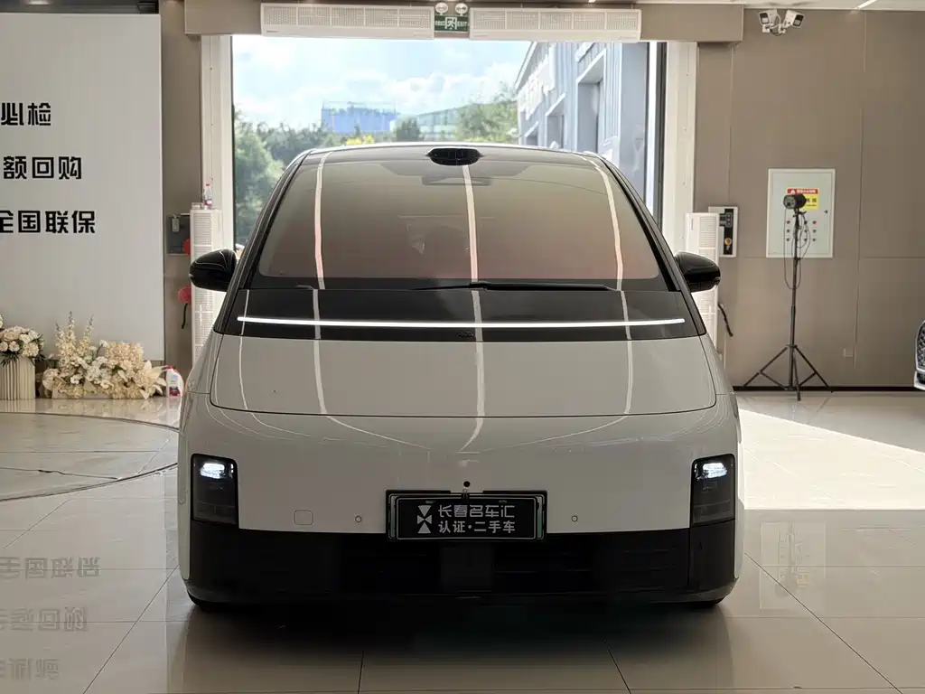 Li Auto Li MEGA — миниатюра 2