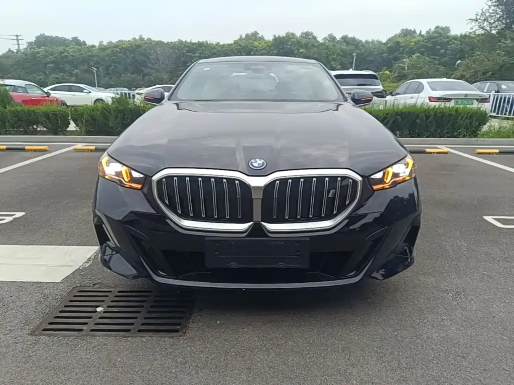 BMW i5 — миниатюра 3