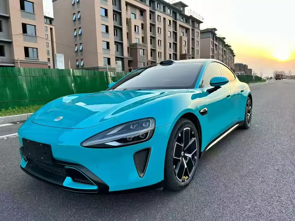 Xiaomi SU7 2025