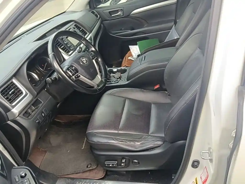 Toyota Highlander — миниатюра 20