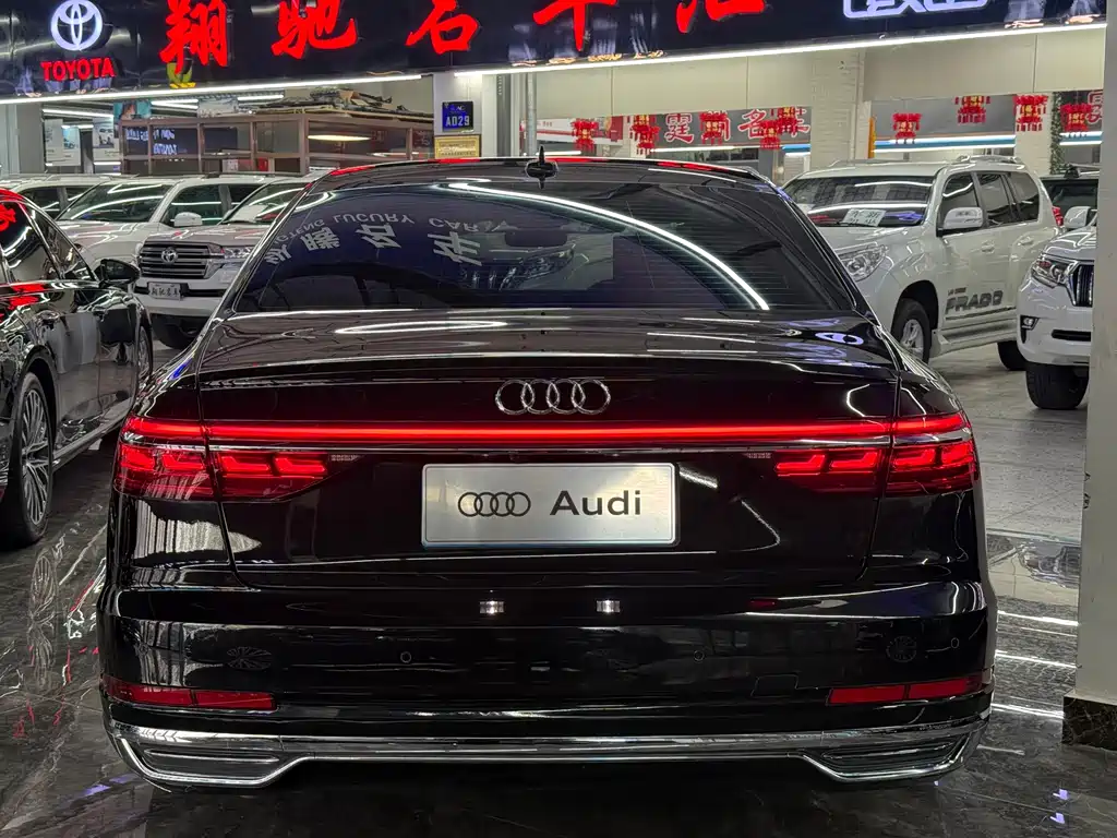 Audi A8 — миниатюра 3