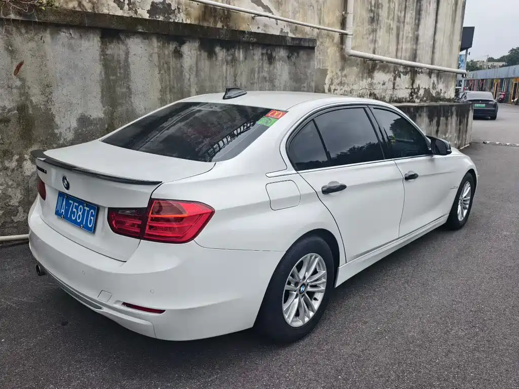 BMW 3 Series — миниатюра 7