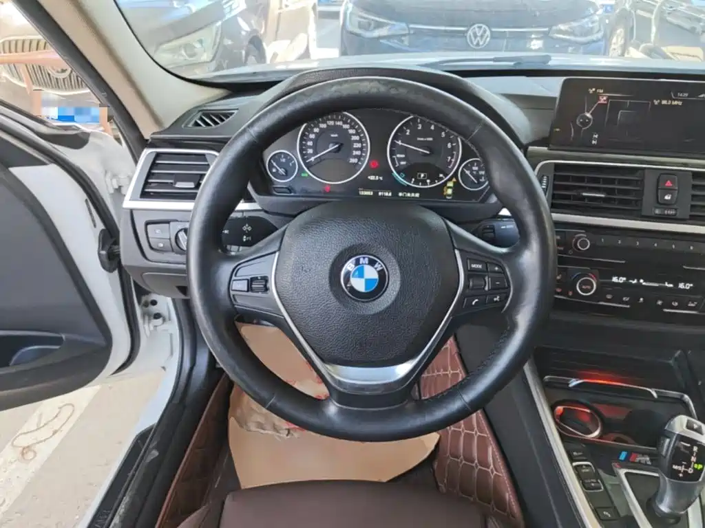 BMW 3 Series — миниатюра 11