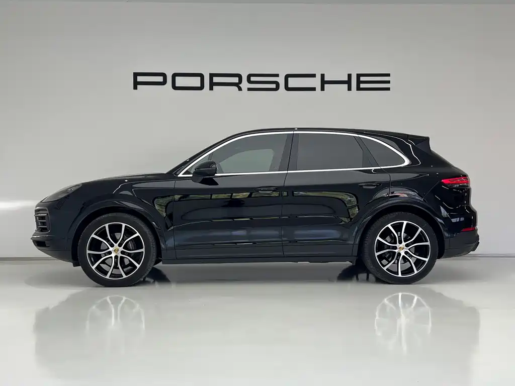 Porsche Cayenne 2022 — фото 2