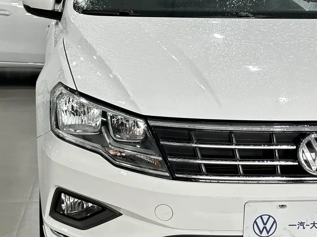 Volkswagen Jetta — миниатюра 13