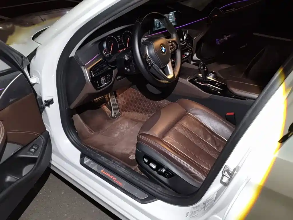 BMW 5 Series — миниатюра 14