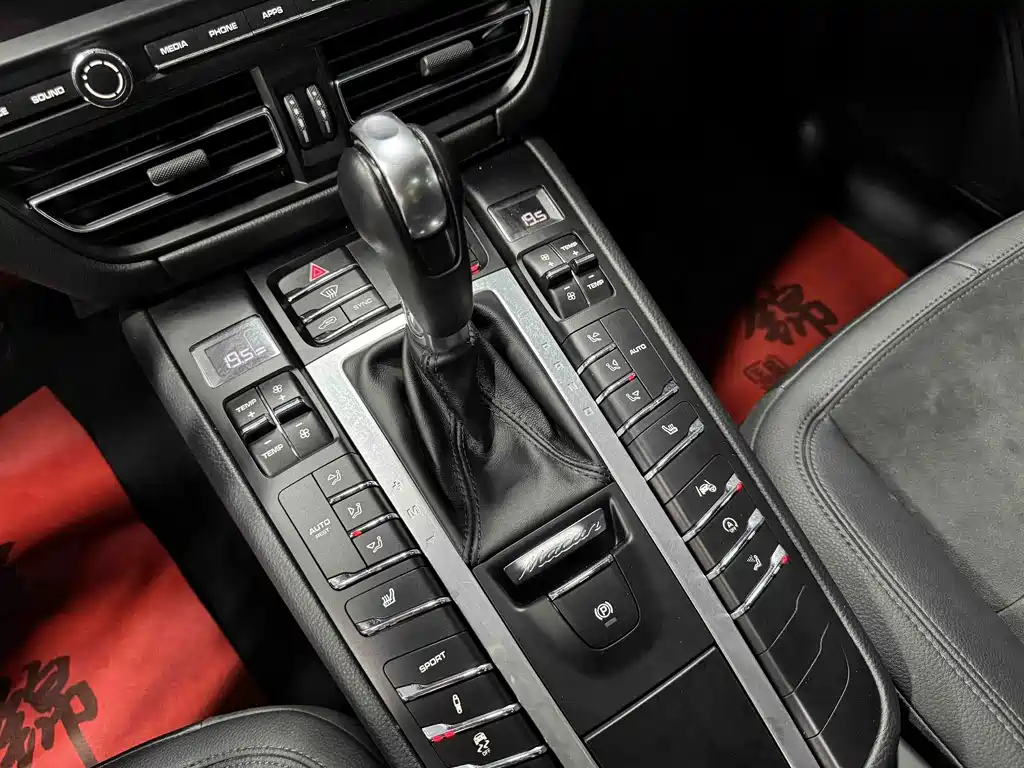 Porsche Macan — миниатюра 15