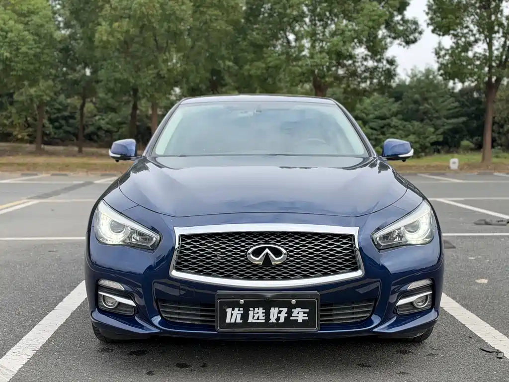 Infiniti Q50L