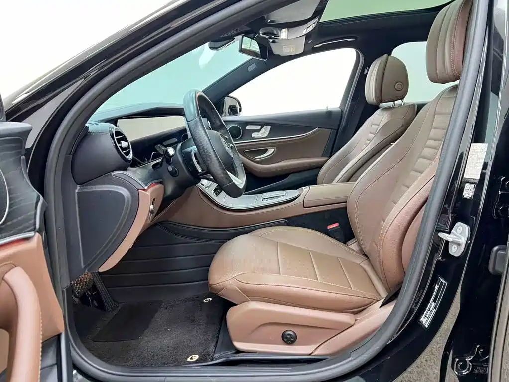 Mercedes-Benz E-Class — миниатюра 6