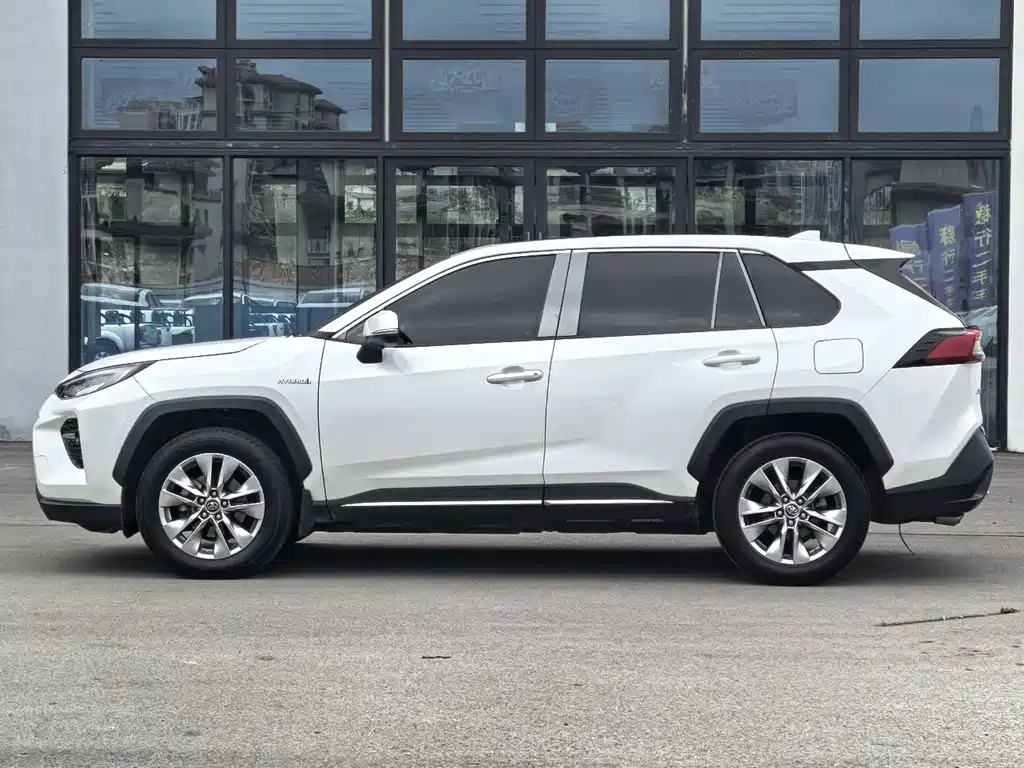 Toyota Wildlander — миниатюра 5