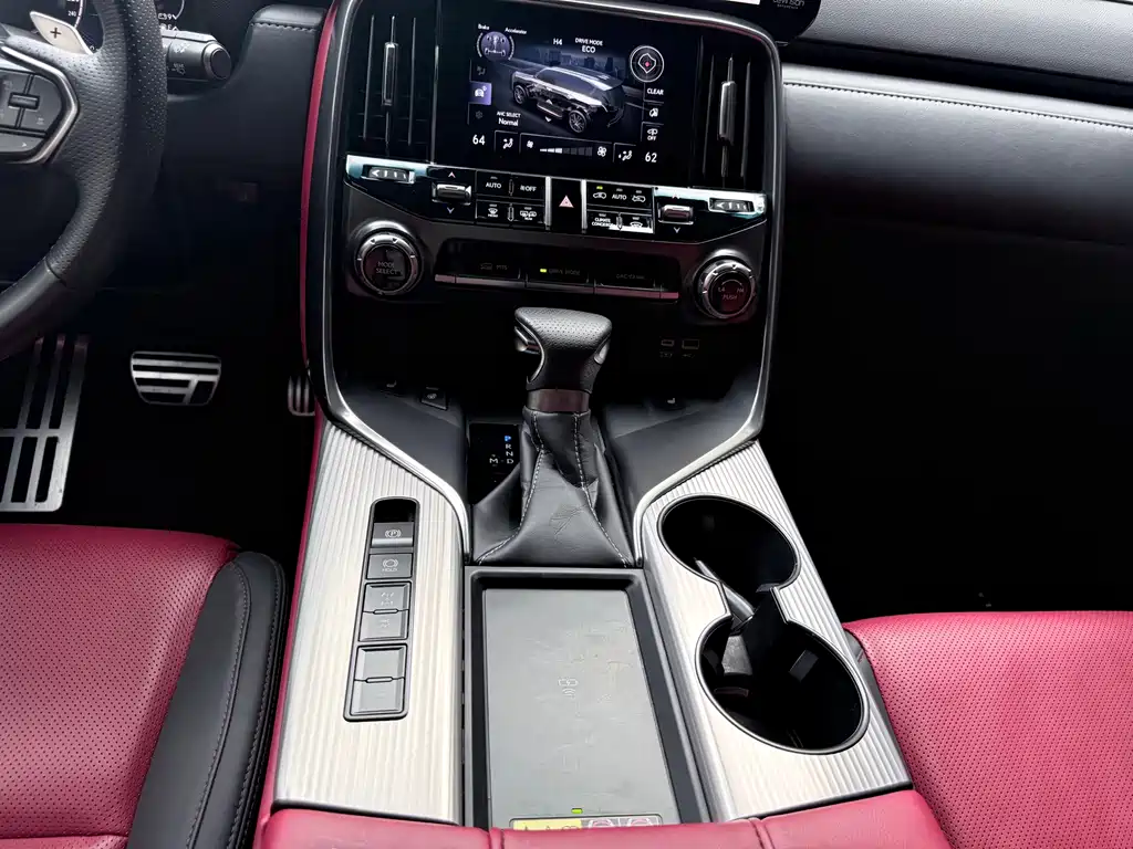 Lexus LX — миниатюра 10