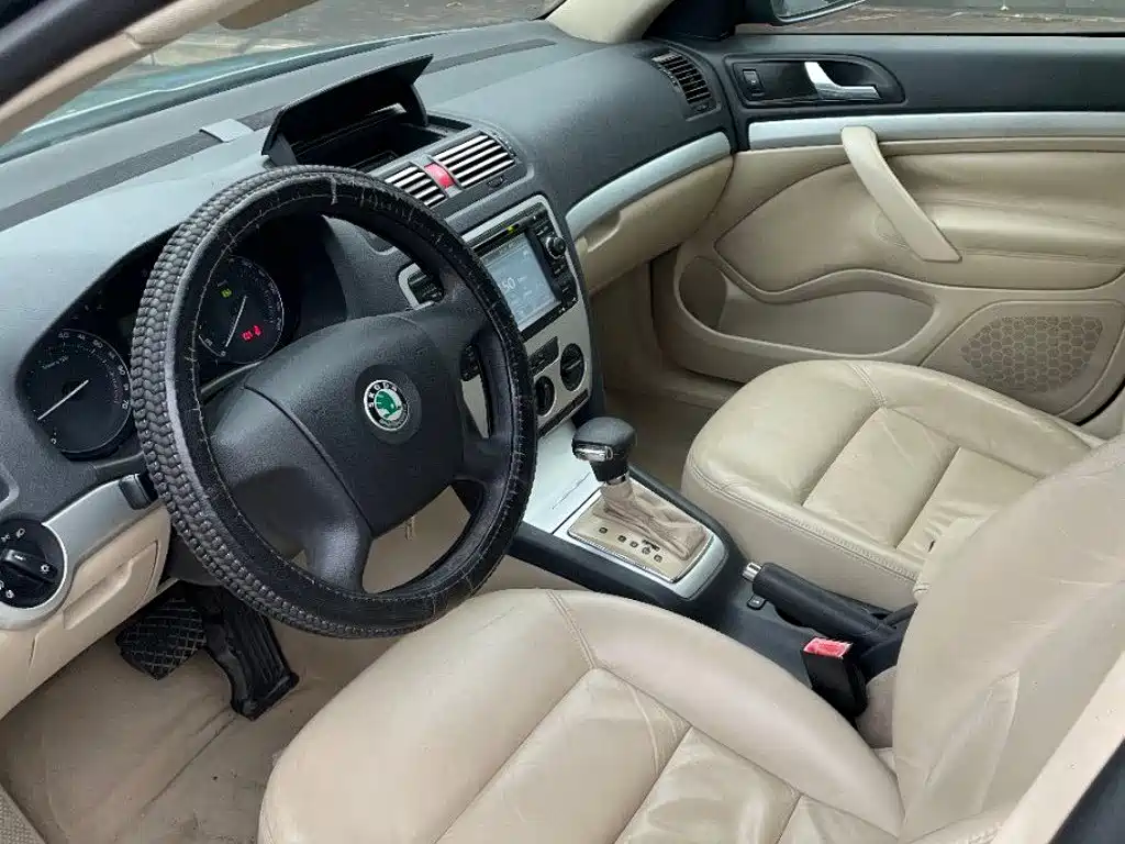 Skoda Octavia 2009 1.6L AT