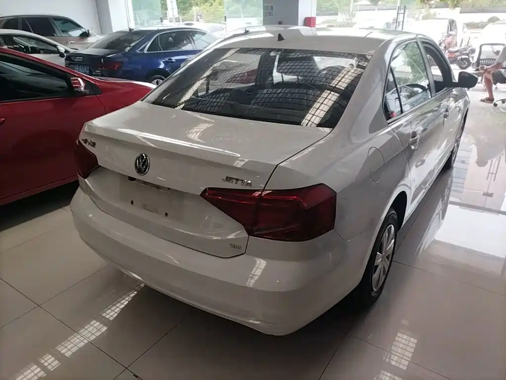 Volkswagen Jetta — миниатюра 7