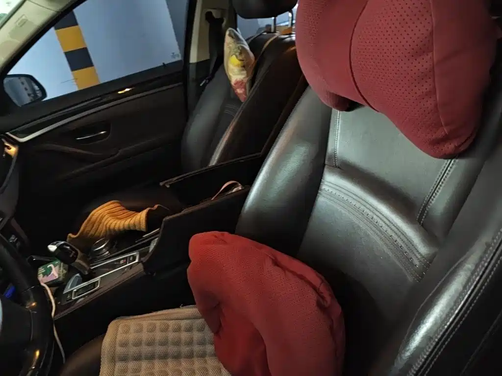 BMW 5 Series — миниатюра 8