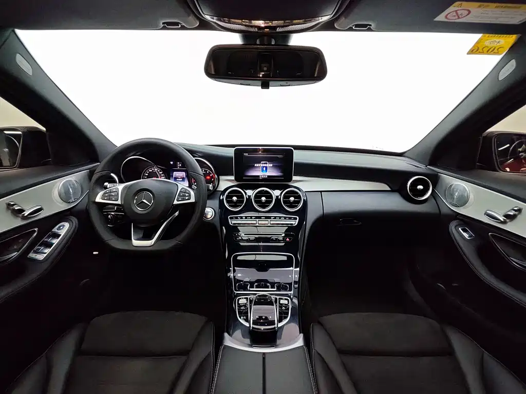 Mercedes-Benz C-Class — миниатюра 12