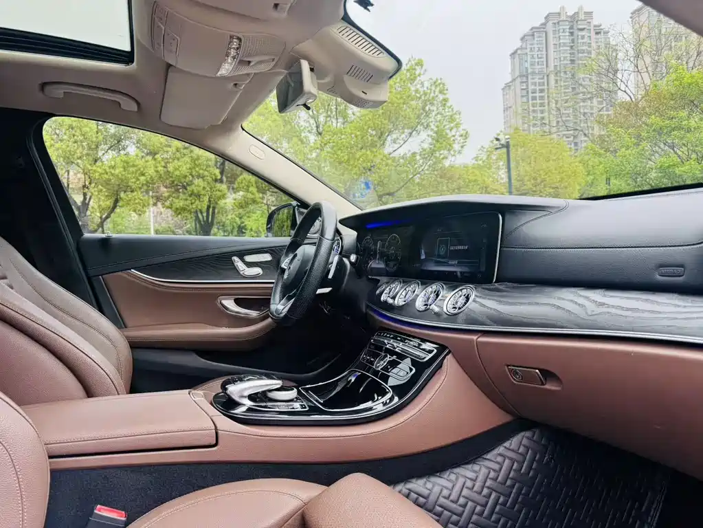 Mercedes-Benz E-Class E 2016 E 200 L Sport